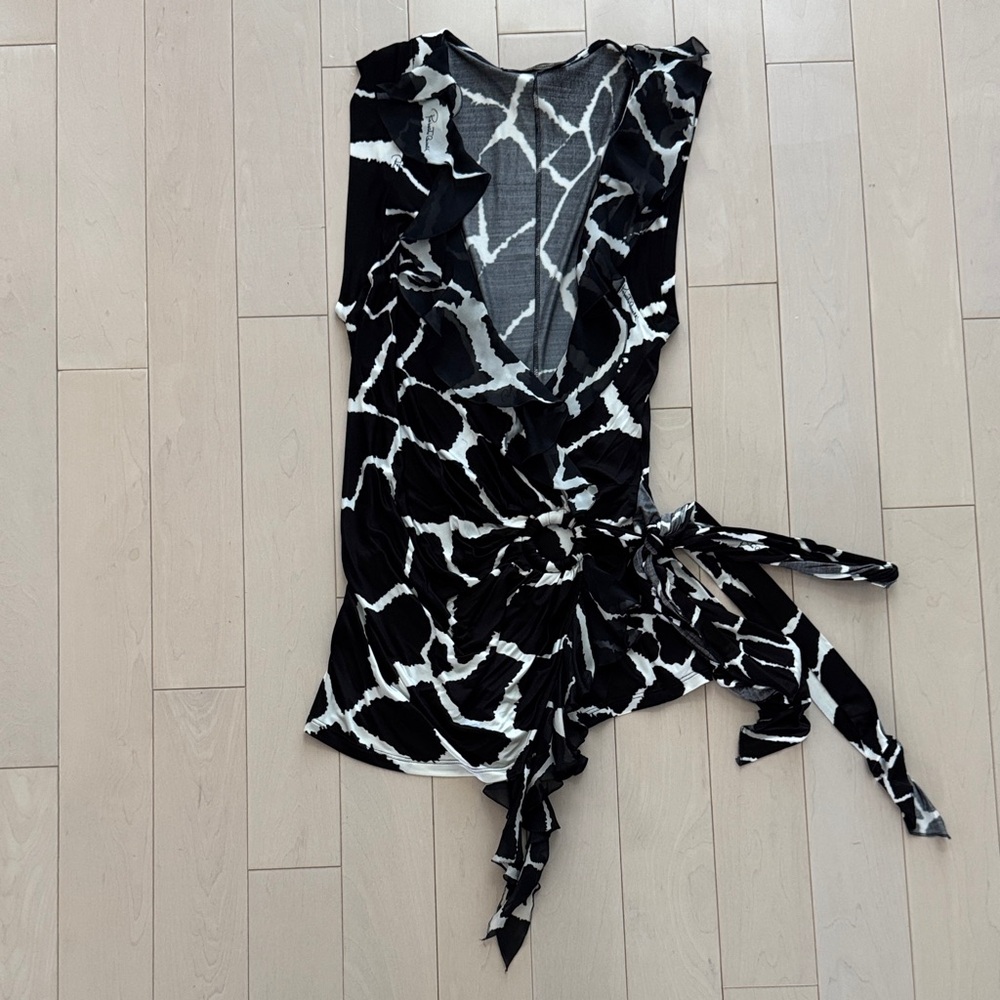 Roberto Cavalli Black and White Giraffe Print Wrap  Top Size 46